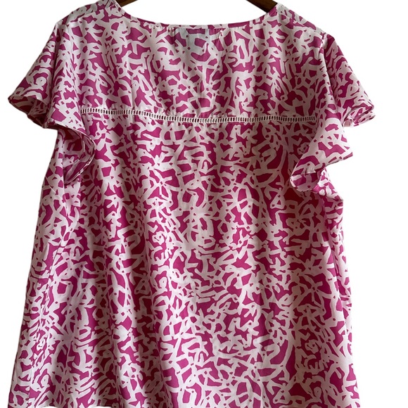 Lane Bryant 18p Pink and White flutter sleeve blouse-petite size - Picture 2 of 3